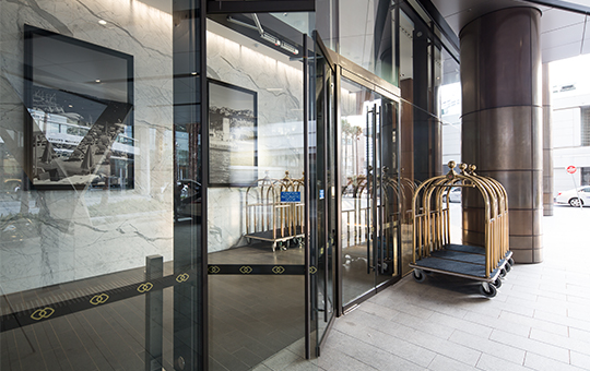 Record DFA127 Swing Door Hotel Lobby Entrance